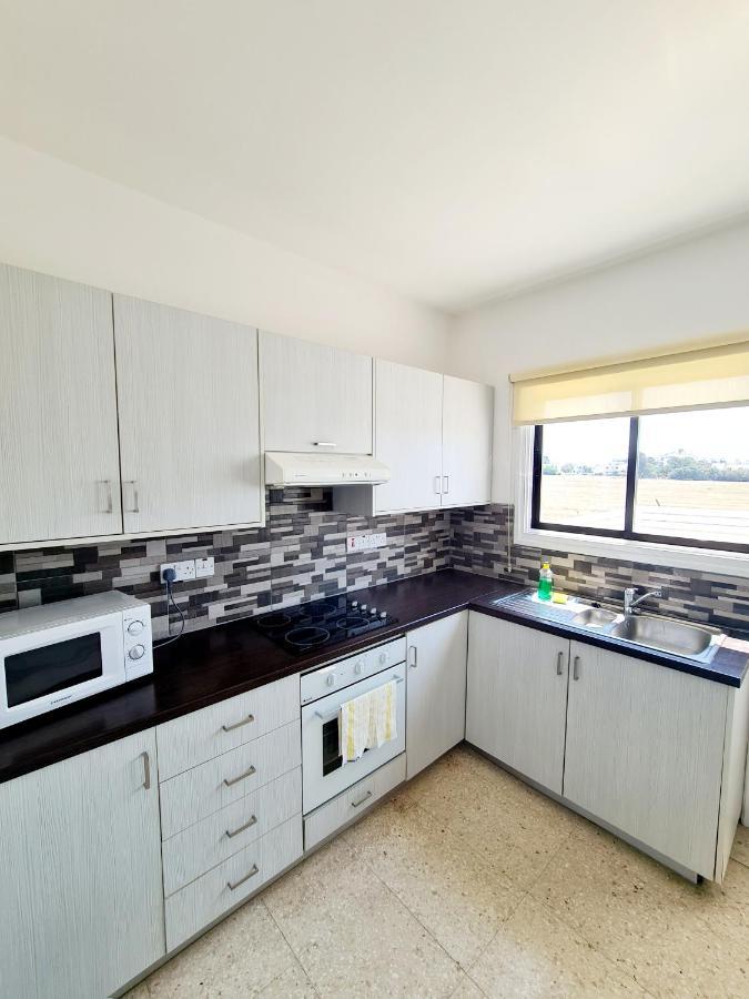 2 Bedroom Townhouse, Close To Paphos Harbour, Use Of Onsite Facilities Esterno foto